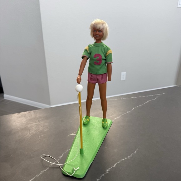 Kenner Dusty Doll 1974 Blonde Softball Girl Vintage Original Outfit - Picture 1 of 5
